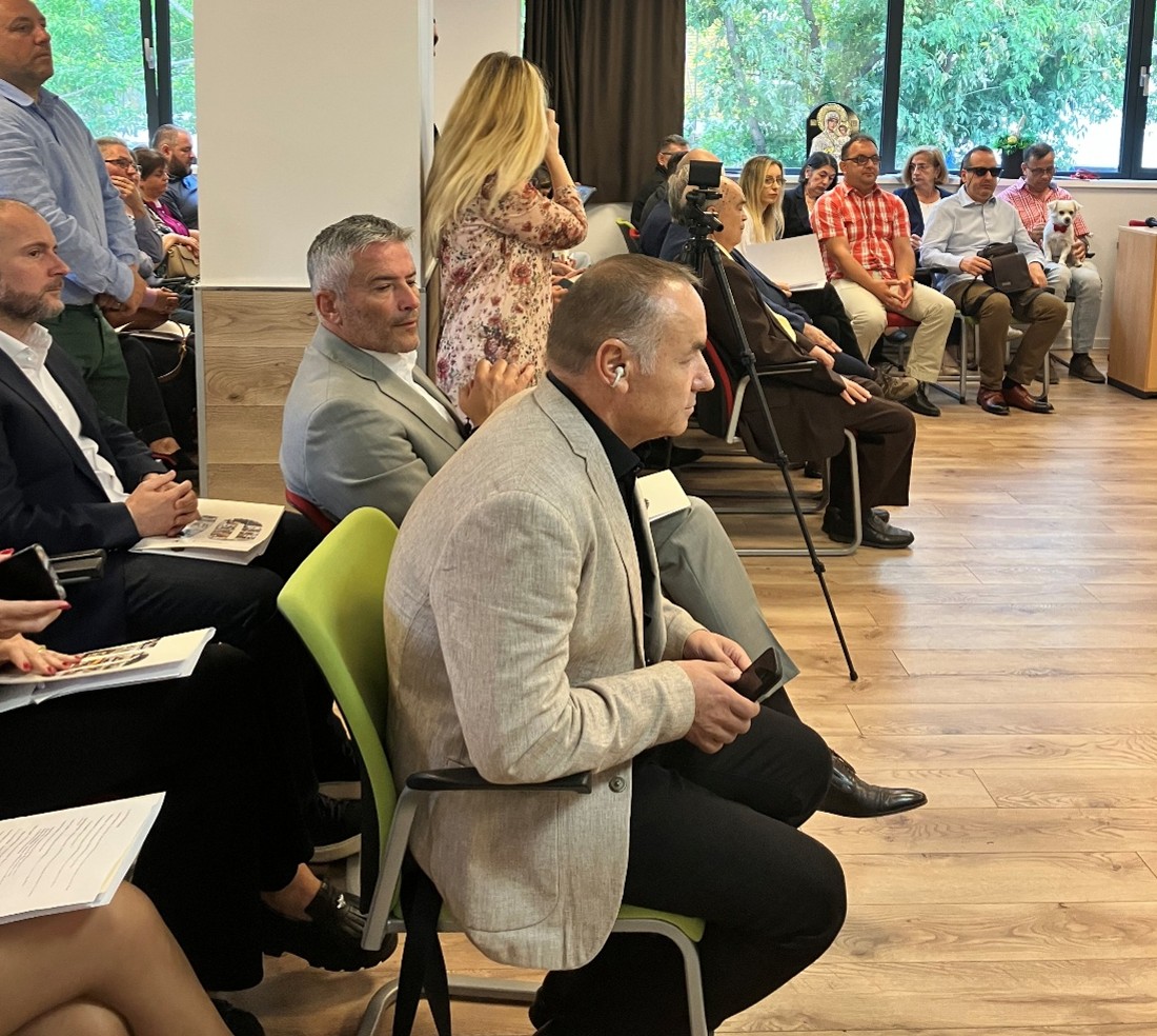 part of the audience, including Tudor Tupiluși former President of the Romanian Association of the Blind